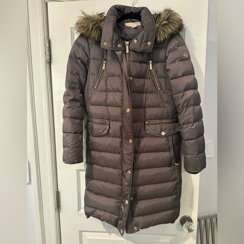 Women's Brown Puffer Coat with Fur Trim